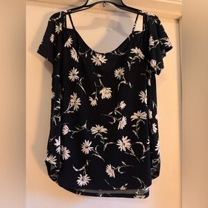 Kaileigh Black Floral Women's Blouse